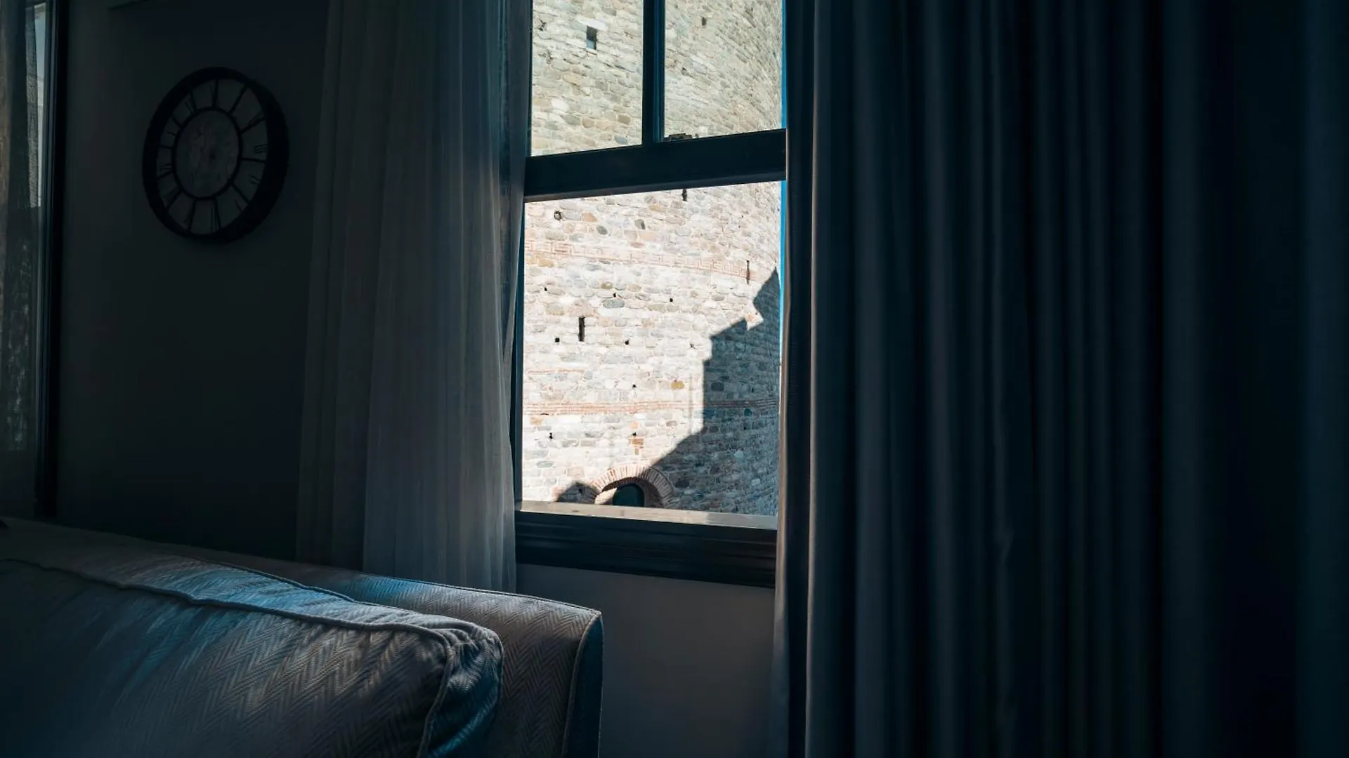 Kuledibi Suites, Historical 2-Bedroom Apartment No-3 Стамбул